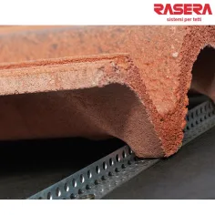 Listello angolare di ancoraggio tegole